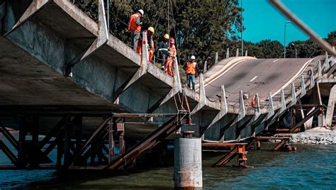 Se Complet Instalaci N De Las Vigas Sobre Las Que Descansa Estructura