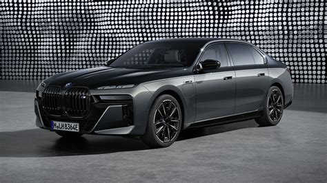 Bmw 7 Series To Spawn More Powerful M760e Plug In Hybrid And I7 M70