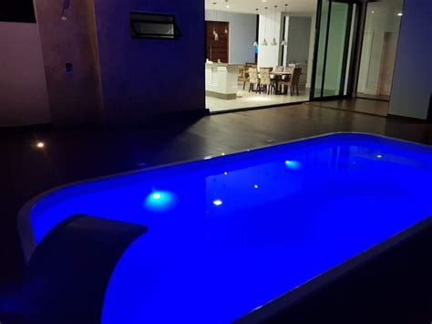 Refletor Led Azul 9w Iluminação 125mm Piscina em até 12x sem juros