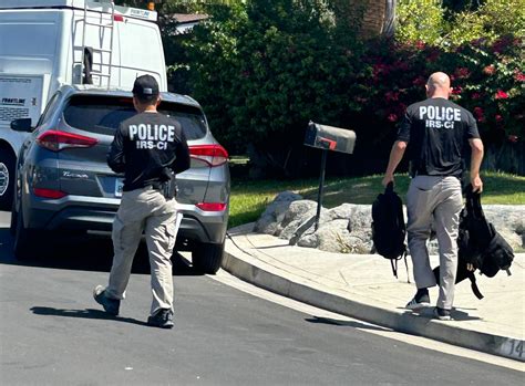 Feds Search Homes Of Oc Supervisor Andrew Do Judge Cheri Pham And