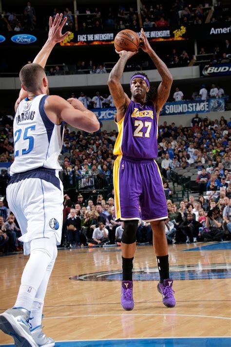 Photos: Lakers vs. Mavericks (11/21/14) Photo Gallery | NBA.com