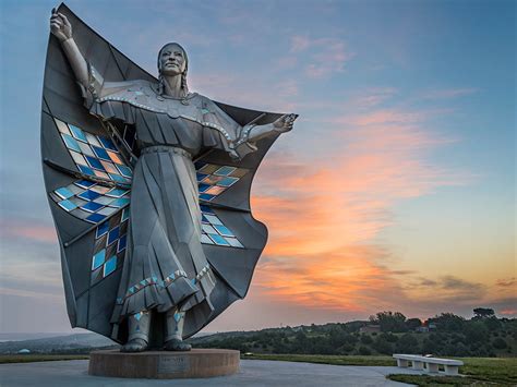 Monuments And Landmarks In South Dakota Black Hawk Creek Rv Park