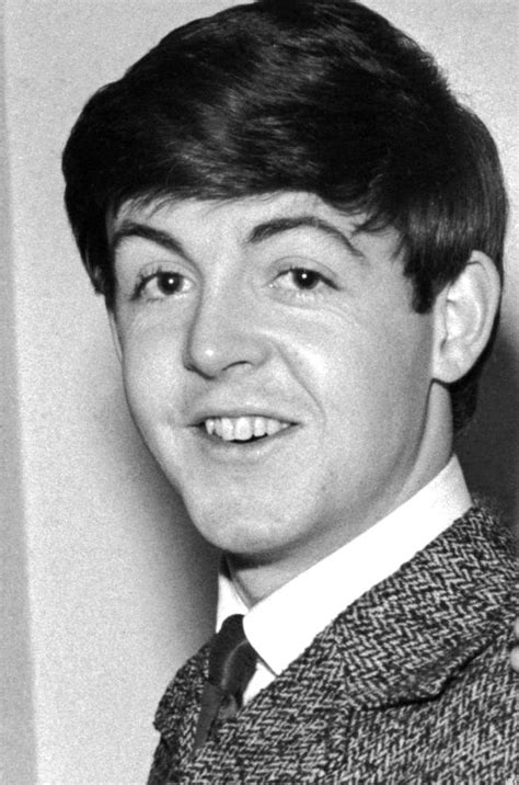 Paul McCartney Click Then Click Again For LGE Pic