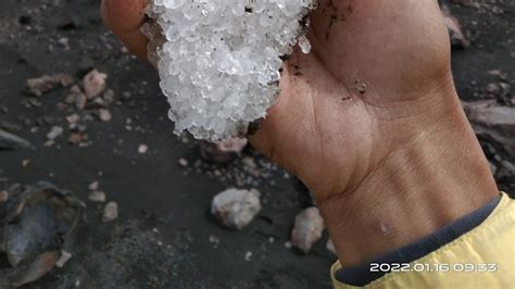 Viral Hujan Es Di Puncak Gunung Slamet Ini Penjelasan BMKG Semarang