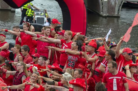 Barco Desde La Ciudad De Amsterdam El Orgullo Gay En Amsterdam Holanda 2019 Imagen De Archivo
