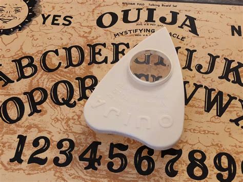 21 Ouija Board Rules Everyone Needs To Know Before They Start Playing