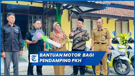 Bupati Tegal Umi Azizah Serahkan Bantuan Motor Dinas Operasional Bagi