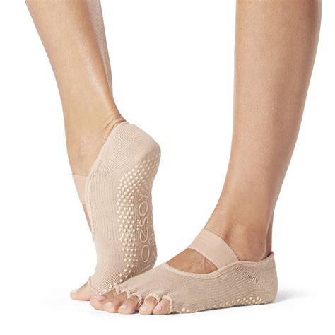 Toesox For Women Pilates Barre And Yoga Socks Simplyworkout