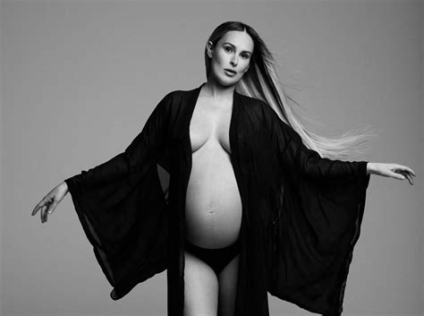 Rumer Willis Flaunts Postpartum Body In Naked Instagram Photo