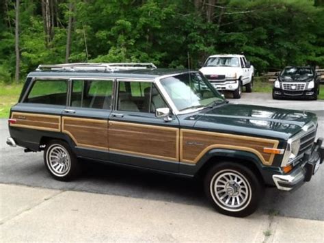 Buy Used Rare Hunter Green Jeep Grand Wagoneer In Middle Grove