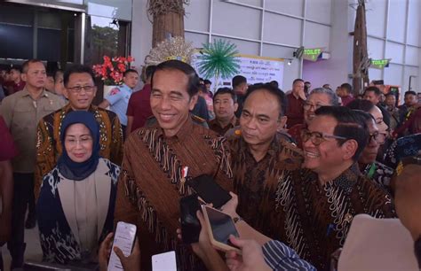 Reshuffle Kabinet Jokowi Lantik Menteri Menko Polhukam Dan Menteri Atr