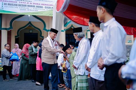 Safari Ramadhan Di Kecamatan Cisalak Pj Bupati Hilangkan Perbedaan