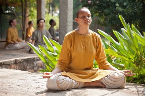 What are the Benefits of Shambhavi MahaMudra Kriya? - InnerEngineering.com