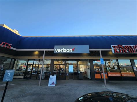 Fremont, California: Verizon Store.
