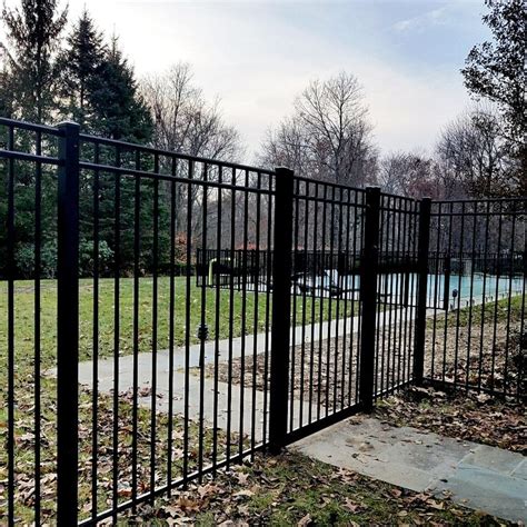 3 Rail Aluminum Fencing Aluminum Fencing Aluminum Fence Landscape