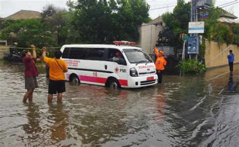 6 Desember 2021 Lima Kelurahan Di Kuta Dikepung Banjir