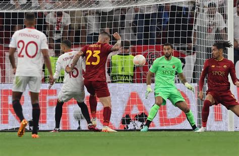 Roma Beffata Il Siviglia Vince La Settima Europa League Della Sua Storia