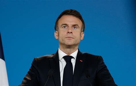 Emmanuel Macron is in favor of the euthanasia bill - World Stock Market
