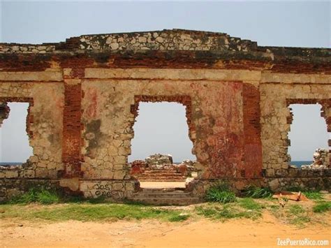 Puerto Rico Isla Bella Ruinas Base Ramey Aguadilla