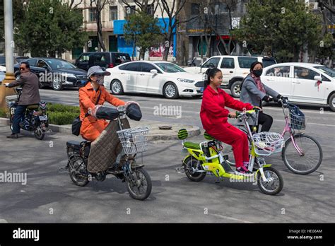 Electric Bikes In China Hi Res Stock Photography And Images Alamy