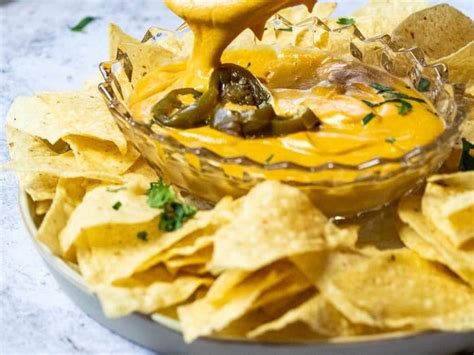 Easy Gooey Tangy Vegan Nacho Cheese Ve Eat Cook Bake