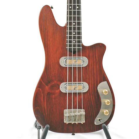 Offbeat Guitars Roxie 30 Short Scale Bass In Nutmeg On Pine Reverb