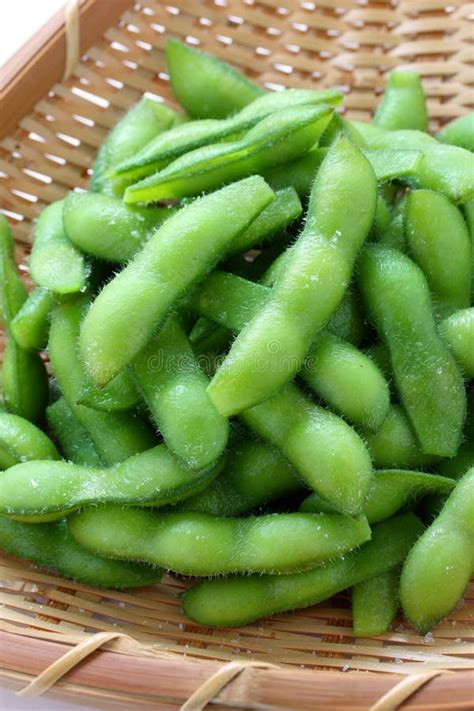 Mordidelas De Edamame Foto De Stock Imagem De Dedo Japon S