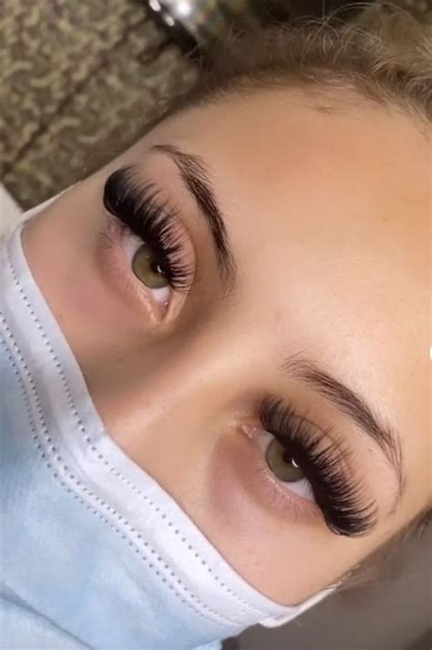 Natural Fake Eyelashes Perfect Eyelashes Best Lashes Best Lash Extensions Eyelash Extensions