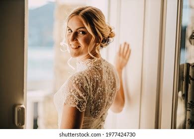 130 488 Blonde Bride Images Stock Photos Vectors Shutterstock