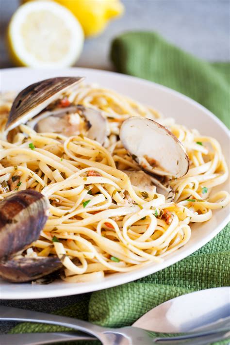 Linguine and Clams (Linguine Vongole) | The PKP Way