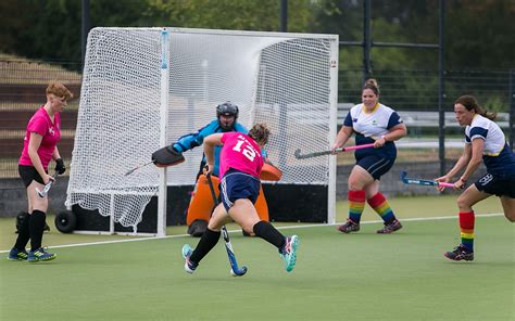 Activité HOCKEY SUR GAZON par l association PARIS Ville de Paris