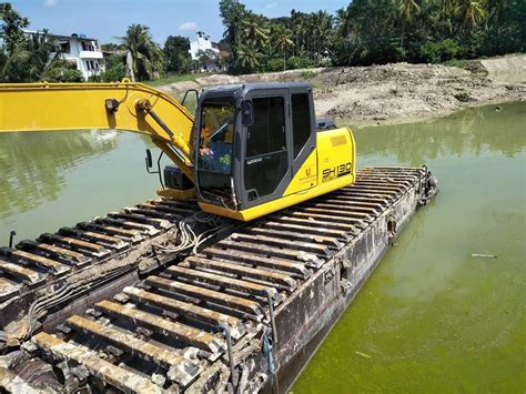 Ultratrex Amphibious Excavator In Sri Lanka Project Photo Gallery