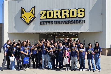 Estudiantes De California Visitan Y Viven Experiencia De Clase En