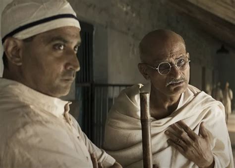 Gandhi Godse Ek Yudh Trailer is Out, Check Review