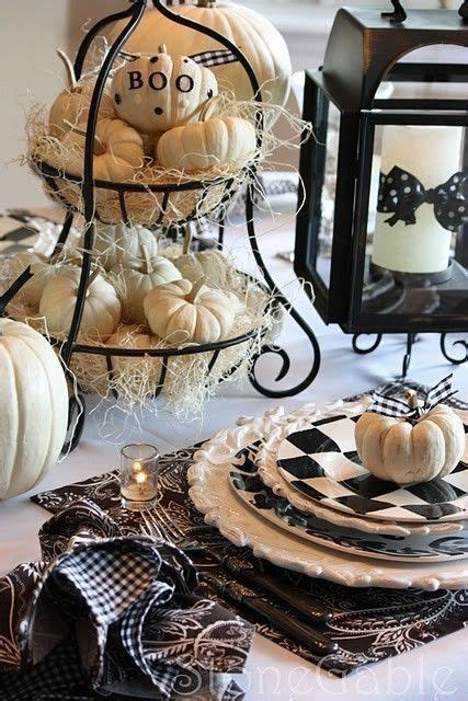 18 Halloween Tablescape Ideas With Impeccable Taste Shelterness