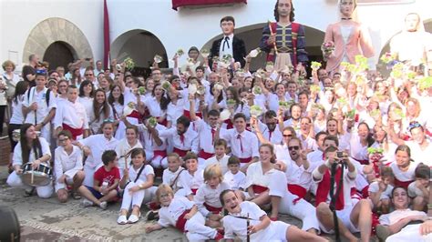 Sant Roc Cercavila De Gegants I Dansa D Arenys Youtube