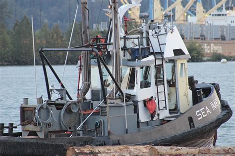 Fraser River Catherwood Towing Tug Towing Log Boom Down Ri Flickr