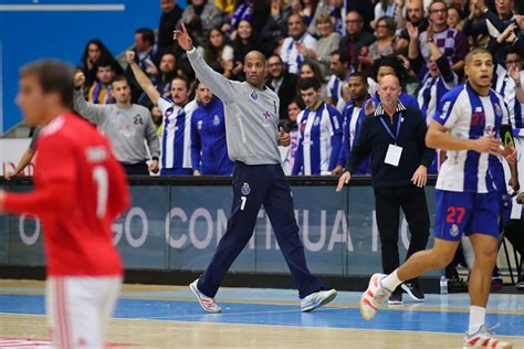 Fc Porto Imortaliza Frase De Quintana No Drag O Arena Renascen A