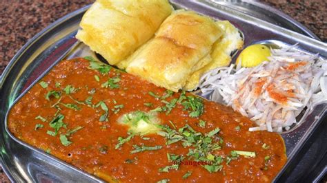 पाव भाजी Mumbai Street Style Pav Bhaji Recipe Mumbai Kitchen Youtube