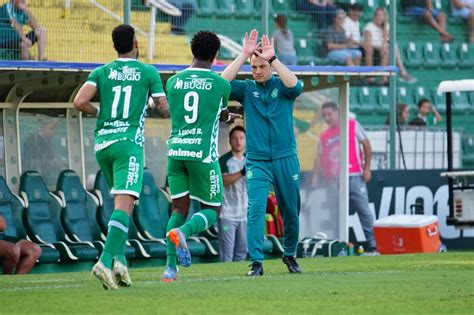 T Cnico Da Chapecoense Bruno Pivetti Diz Respeitar Rea O Da