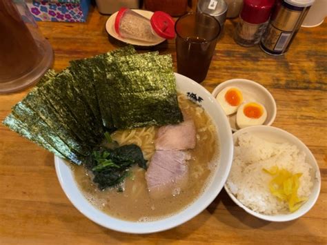 『中盛ラーメン900円』洞くつ家のレビュー ラーメンデータベース