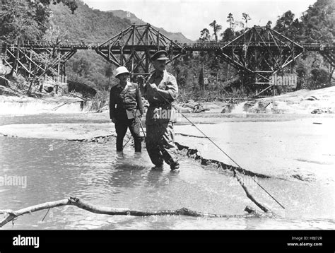 THE BRIDGE ON THE RIVER KWAI, Sessue Hayakawa, Alec Guinness, 1957 Stock Photo - Alamy