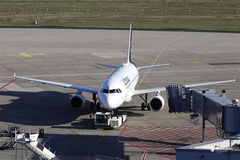 D Aili Airbus A Lufthansa K Ln Bonn Konrad Aden Flickr