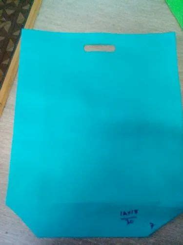 Plain Red Green D Cut Non Woven Bag Capacity 2kg At Rs 155 Kilogram