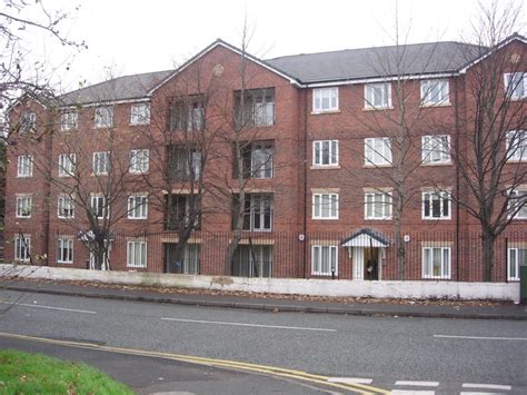 Whitegates Woolton 2 bedroom Flat Let Agreed in Woodsome Park, Gateacre ...