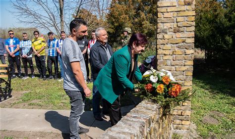 U Staji Evu Obele En Dan Se Anja Na Rtve Nato Agresije Vojvodina