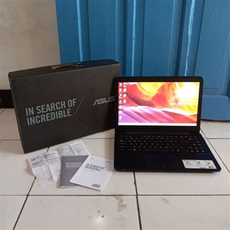 Jual Asus Vivobook E402Y Hitam HDD 1TB RAM 4GB Slim Tipis Fullset