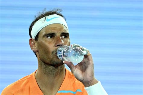 Nadal estará de baja al menos seis semanas por una lesión en el psoas