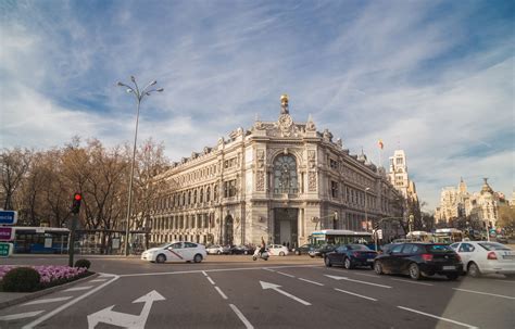 El Banc D Espanya Rebaixa Dos Punts El Creixement Del PIB