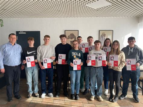 Schüler des Goethe Gymnasiums erfolgreich beim Planspiel Börse